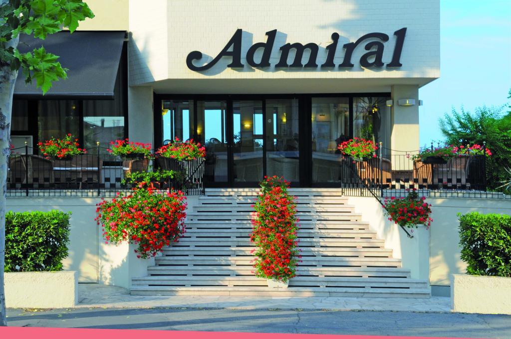 Hotel Admiral - On The Beach Riccione Exterior photo