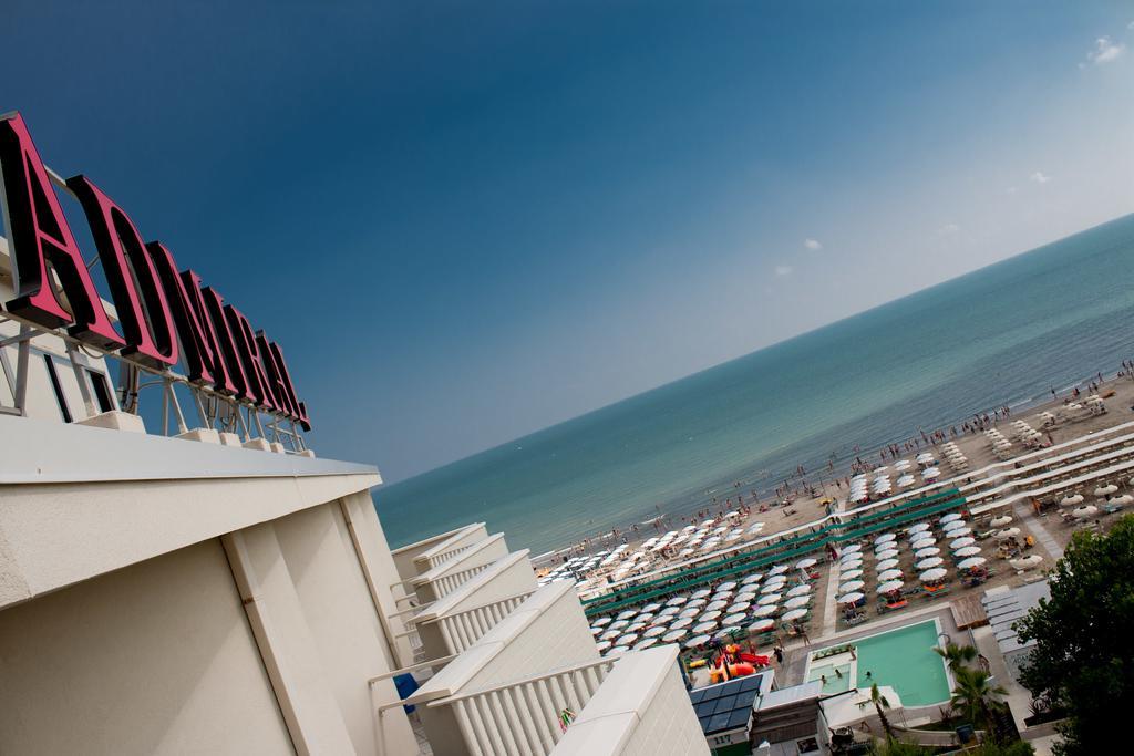 Hotel Admiral - On The Beach Riccione Exterior photo